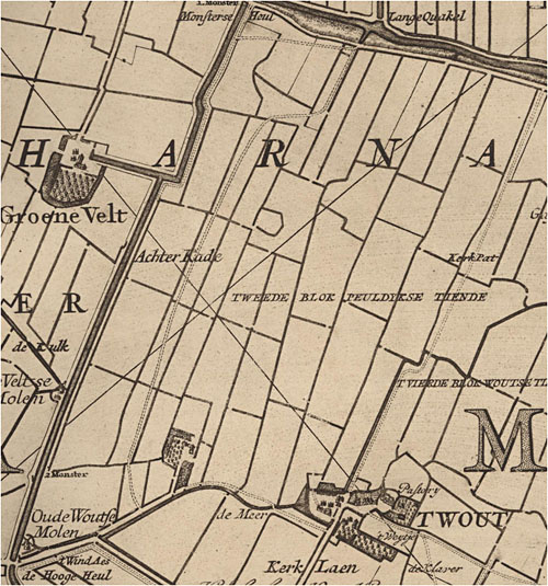 aagtenrecht1 Fragment van Kruikius, 1712, met westelijk deel van Woudse Polder. De pijl wijst naar boerderij van Cornelis Cornelisz..